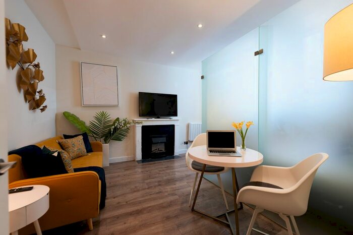 Studio To Rent In Devonshire Terrace (), London, W2