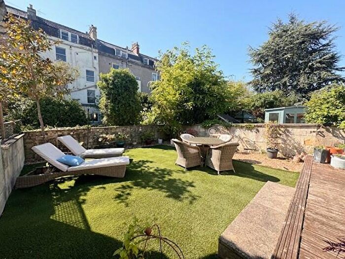 2 Bedroom House To Rent In Beaufort Mews, Bath, BA1