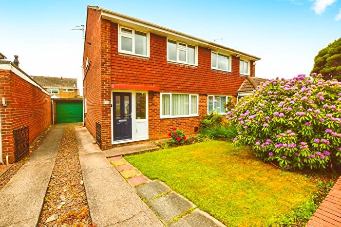 3 Bedroom Semi-Detached House For Sale In Kingfisher Way, Blyth, NE24