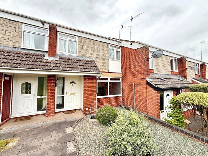 3 Bedroom Terraced House For Sale In Oulton Close, Kidderminster, Worcestershire, DY11