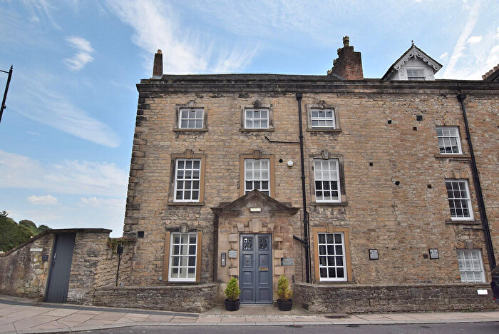 3 Bedroom Apartment For Sale In Swale House, Richmond, DL10
