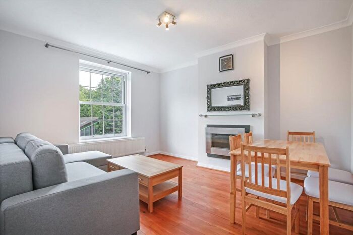 2 Bedroom Flat To Rent In Harper Road, Elephant And Castle, SE1
