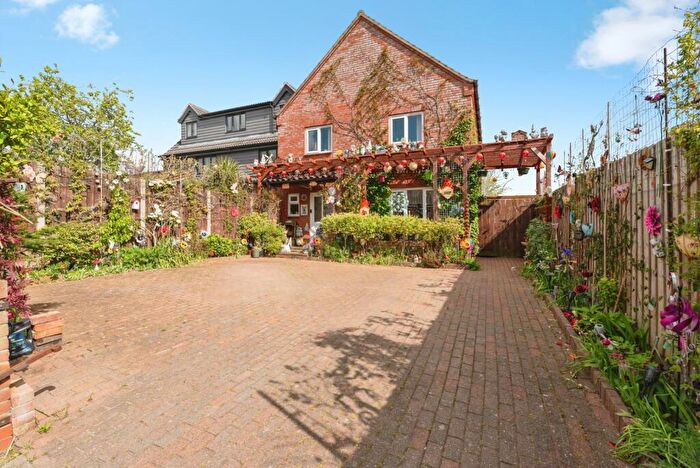 4 Bedroom Semi Detached House For Sale In Lancaster Avenue, Fakenham, Norfolk, NR21