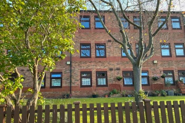 1 Bedroom Flat To Rent In Five Rivers, Goole, DN14