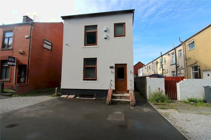 2 Bedroom Maisonette To Rent In Beard Street, Royton, Oldham, OL2