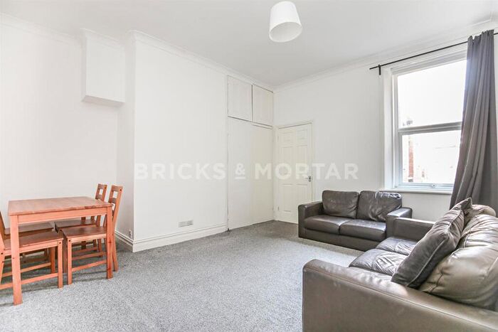 2 Bedroom Flat To Rent In Thornleigh Road, Jesmond, Newcastle Upon Tyne, NE2