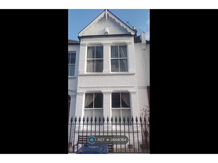 4 Bedroom Terraced House To Rent In Davis Road, London, W3