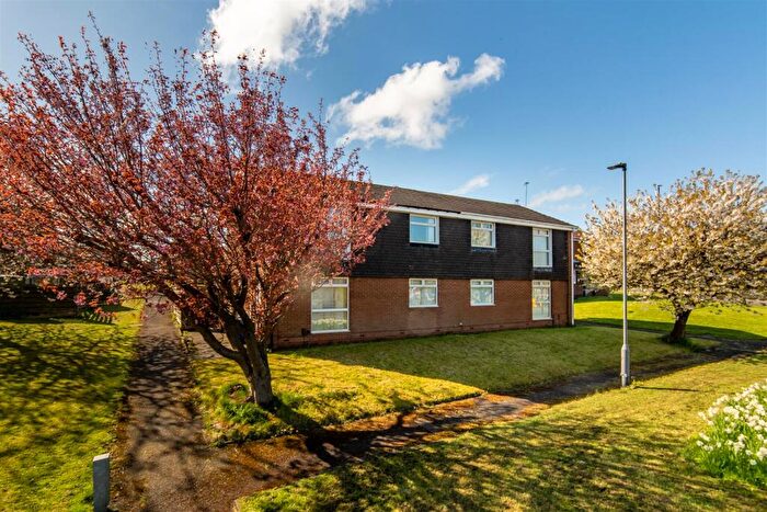 2 Bedroom Flat To Rent In Lydford Court, Newcastle Upon Tyne, NE3