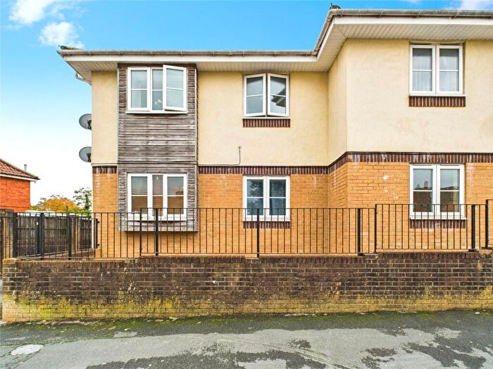 1 Bedroom Apartment For Sale In Gospel Gardens, Bristol, BS4