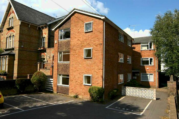 2 Bedroom Flat To Rent In Osborne Road, Windsor, SL4
