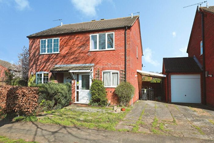 2 Bedroom Semi-Detached House For Sale In Lysander Close, Wellesbourne, Warwick, CV35