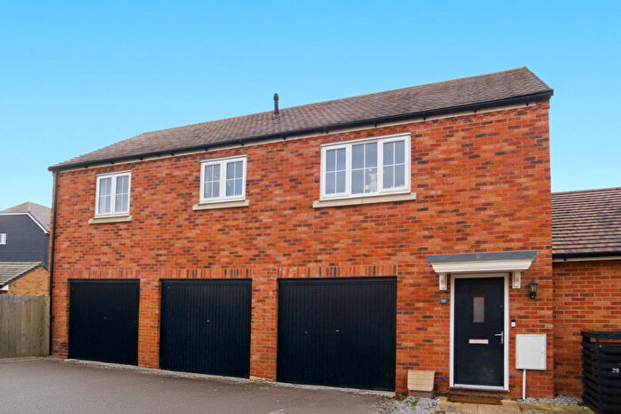 2 Bedroom Apartment For Sale In Newland Avenue, Bishop's Stortford, Hertfordshire, CM23