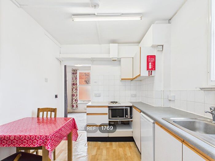 1 Bedroom Studio To Rent In Mersea Road, Colchester, CO2