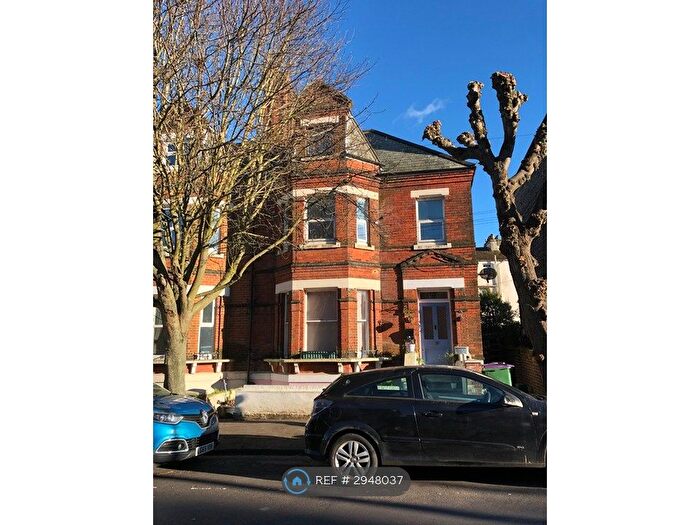 2 Bedroom Flat To Rent In Connaught Road, Folkestone, CT20