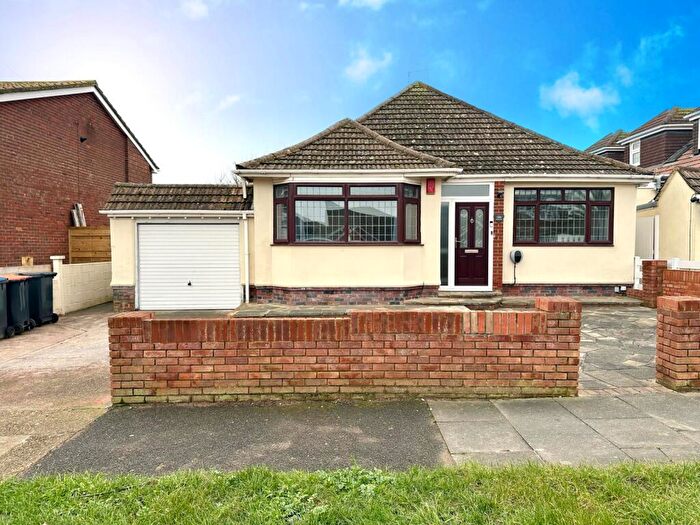 3 Bedroom Bungalow To Rent In Botany Road, Broadstairs, Kent, CT10