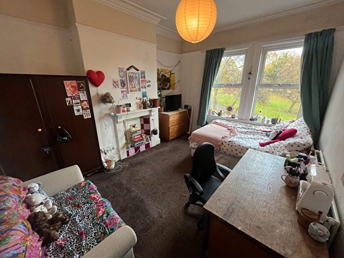 7 Bedroom Terraced House To Rent In Hanover Square, Leeds, West Yorkshire, LS3
