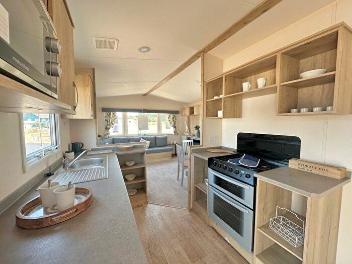 2 Bedroom Park Home For Sale In Broadland Sands Holiday Park – Suffolk, NR32