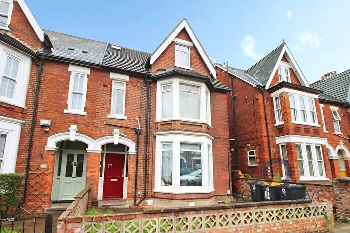 1 Bedroom Flat To Rent In St. Michaels Road, Bedford, Bedfordshire, MK40