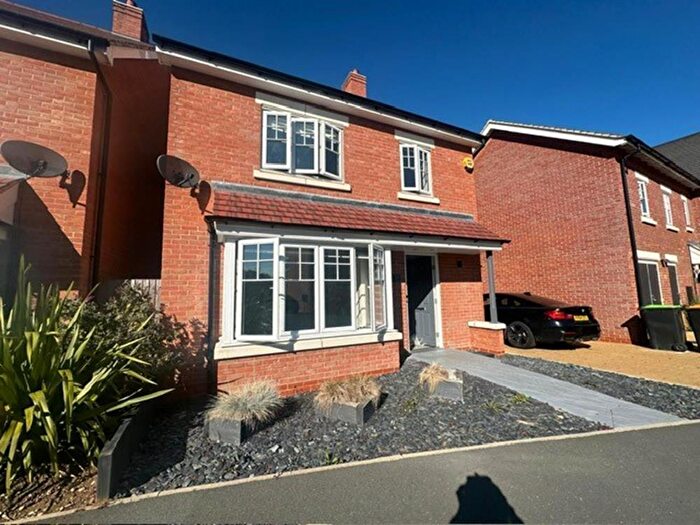 4 Bedroom Detached House To Rent In Chislehurst Place, Great Denham, MK40