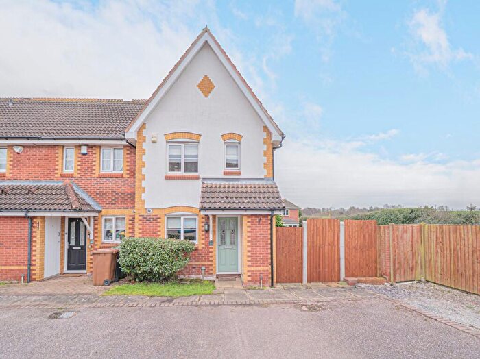 3 Bedroom End Of Terrace House For Sale In Strawberry Fields, Meriden, CV7