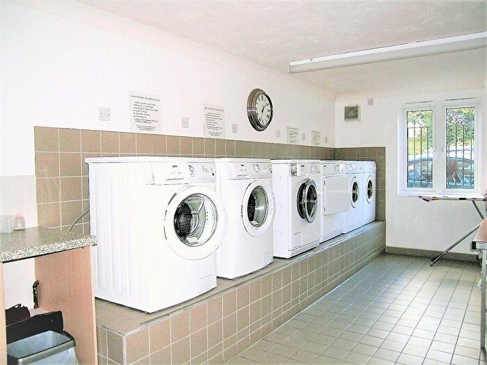 1 Bedroom Property To Rent In Victoria Court, Victoria Avenue, Chard, Somerset, TA20