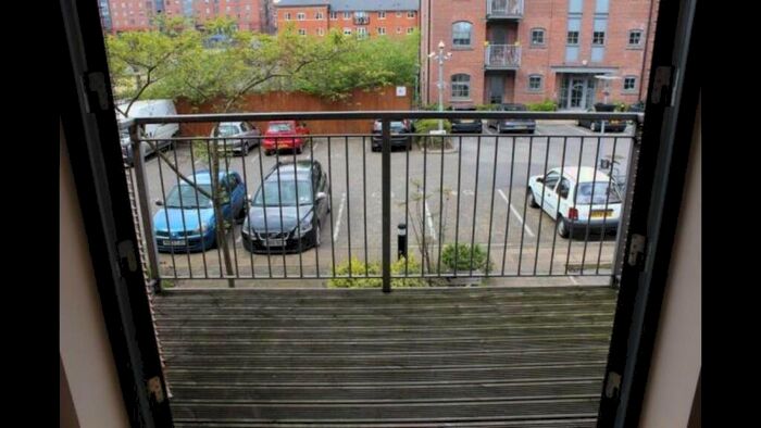 2 Bedroom Apartment To Rent In Home, Chapeltown Street, Manchester, M1