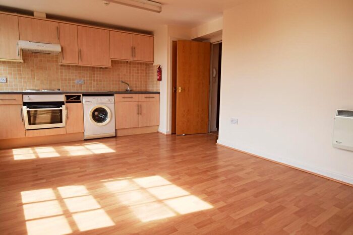 2 Bedroom Flat To Rent In Westover Road, Bournemouth, BH1