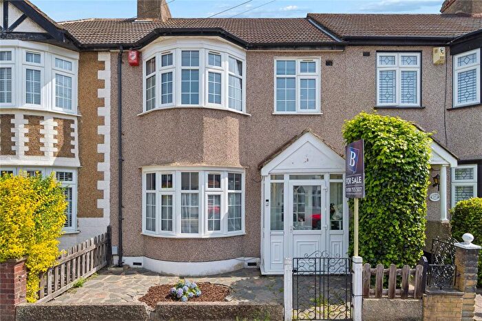 3 Bedroom Terraced House For Sale In Cedar Road, Romford, RM7