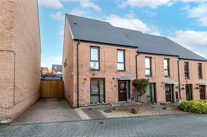 3 Bedroom End Terrace House For Sale In Glen Way, Ketley, Telford, Shropshire, TF1