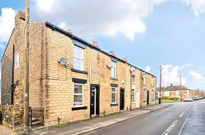 2 Bedroom End Of Terrace House For Sale In Kershaw Street, Glossop, Derbyshire, SK13