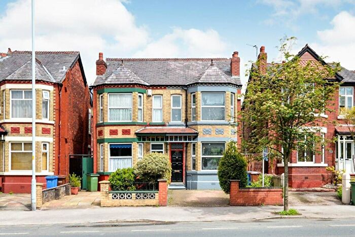 3 Bedroom Semi-Detached House To Rent In Reddish Road, Stockport, Greater Manchester, SK5