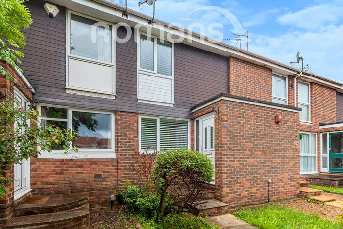 2 Bedroom Terraced House To Rent In Fotherby Court, Maidenhead, SL6