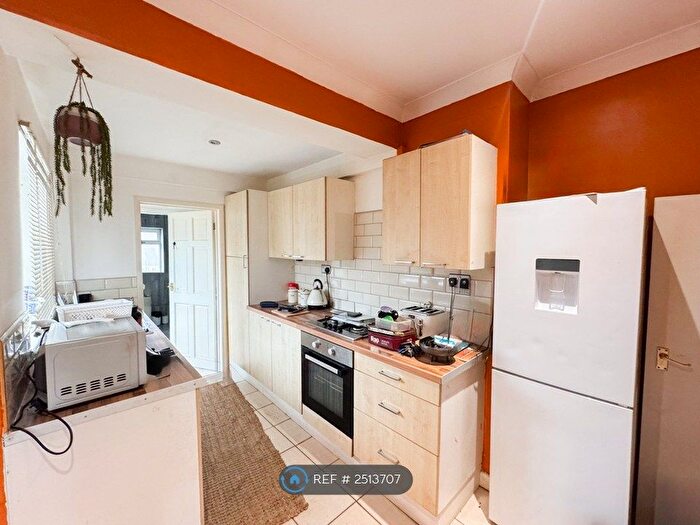 3 Bedroom Terraced House To Rent In Bristol Street, Newport, NP19