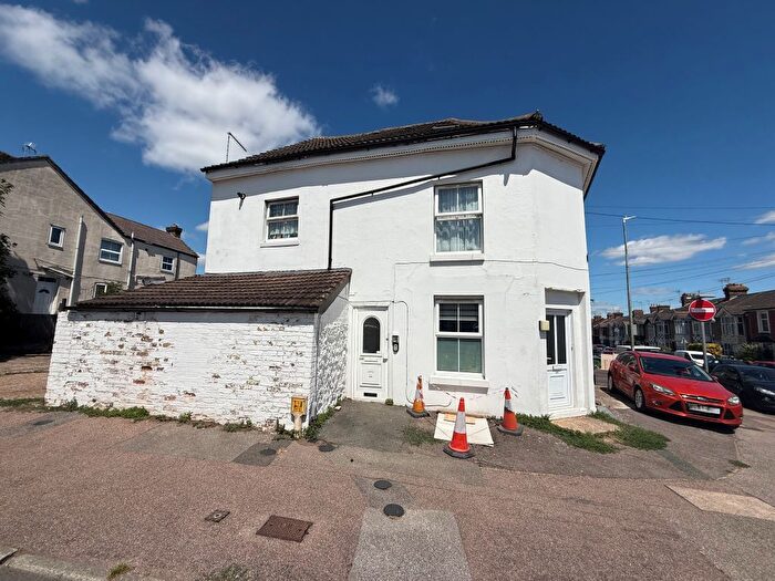 1 Bedroom Flat For Sale In Hackney Road, Maidstone, ME16