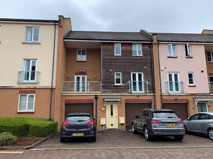 3 Bedroom Town House To Rent In Sevastopol Road, Bristol, BS7