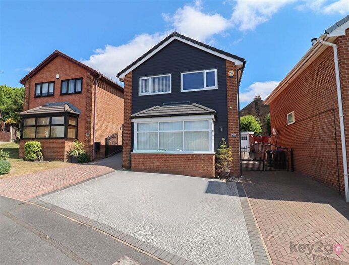 3 Bedroom Detached House For Sale In Camdale View, Ridgeway, Sheffield, S12