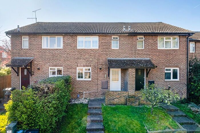 3 Bedroom Terraced House For Sale In Guildford, Surrey, GU4