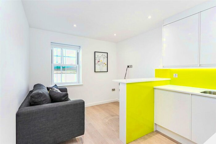 Studio To Rent In Qube Apartments, Walworth Road, London, SE17