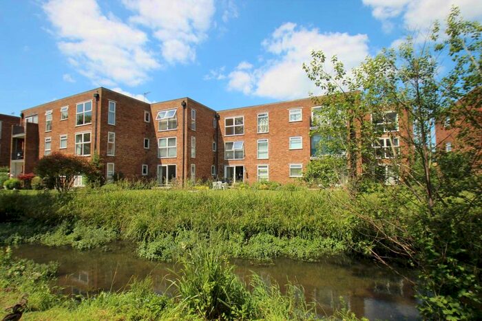 2 Bedroom Flat To Rent In River Park, Hemel Hempstead, HP1