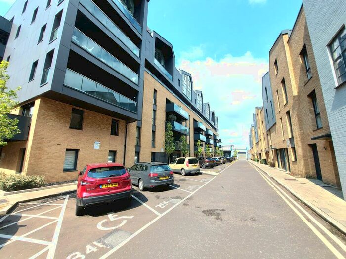 1 Bedroom Apartment To Rent In Collendale Road, Walthamstow, E17