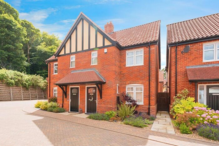 2 Bedroom Semi-Detached House To Rent In Vaughan Close, Cromer, NR27