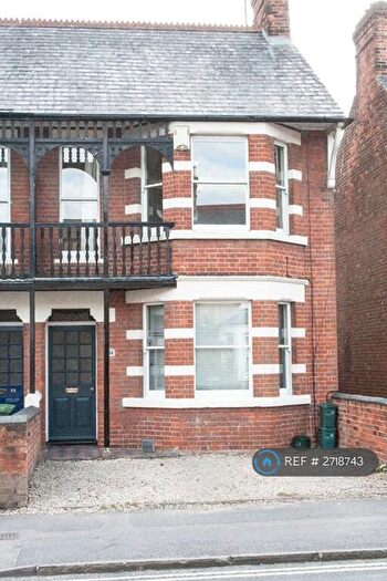 5 Bedroom Semi Detached House To Rent In Windmill Road, Headington, Oxford, OX3