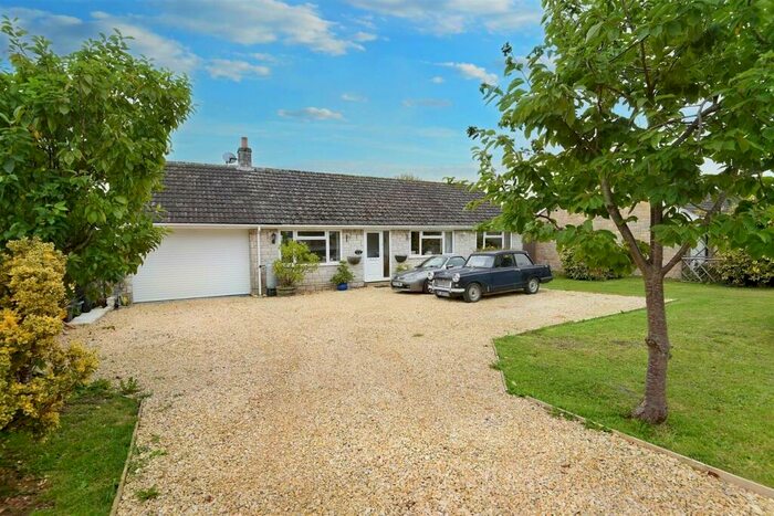 3 Bedroom Bungalow For Sale In Hill View, Bishops Caundle, Sherborne, DT9
