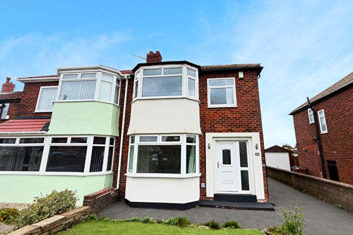 3 Bedroom Semi-detached House To Rent In Moor Flatts Avenue, Leeds, LS10