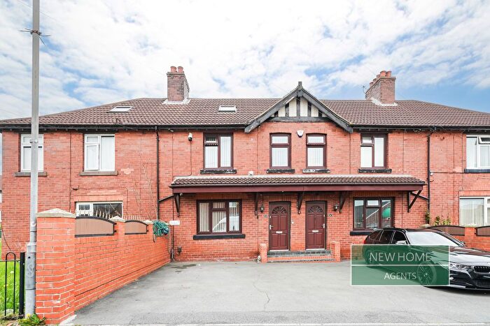 3 Bedroom Terraced House For Sale In Pilgrim Avenue, Dewsbury, WF13