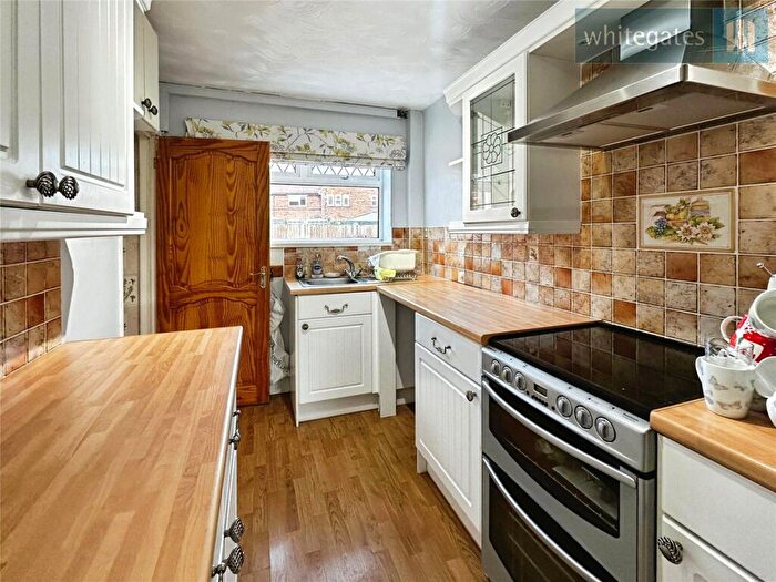 3 Bedroom End Of Terrace House For Sale In Groesfan, Pen-y-Cae, Wrexham, LL14