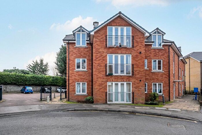 1 Bedroom Flat For Sale In River View, Shefford, SG17