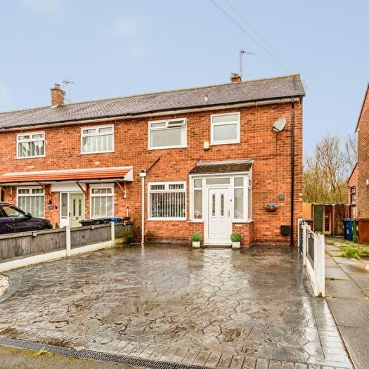 2 Bedroom End Of Terrace House For Sale In Rushton Drive, Bramhall, SK7