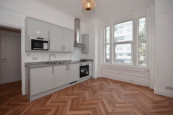 1 Bedroom Flat To Rent In Durley Gardens, Bournemouth, BH2