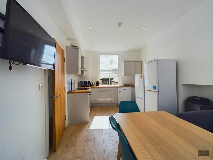 5 Bedroom Semi Detached House To Rent In Bartholomew Street West, Exeter, EX4